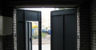 Купить гаражные ворота распашные Элиста, цена от 3910 руб.